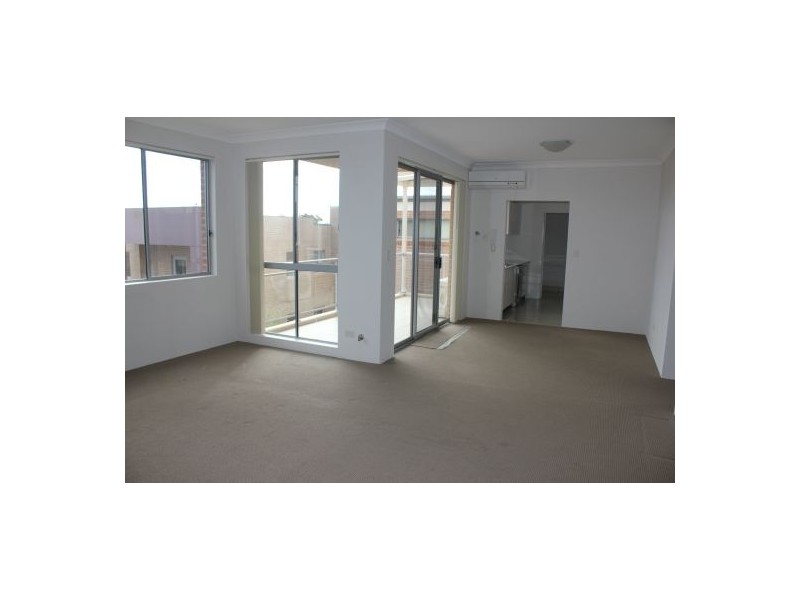 9/4-6 Coleridge St, Riverwood NSW 2210