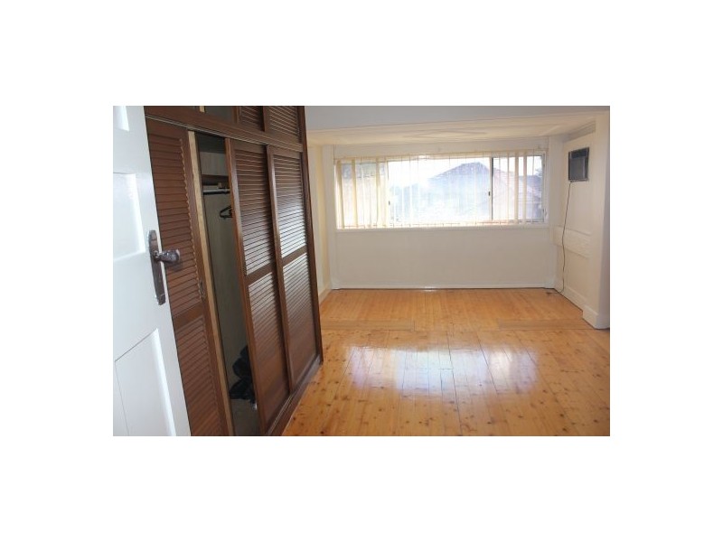 19 Angus St, Earlwood NSW 2206