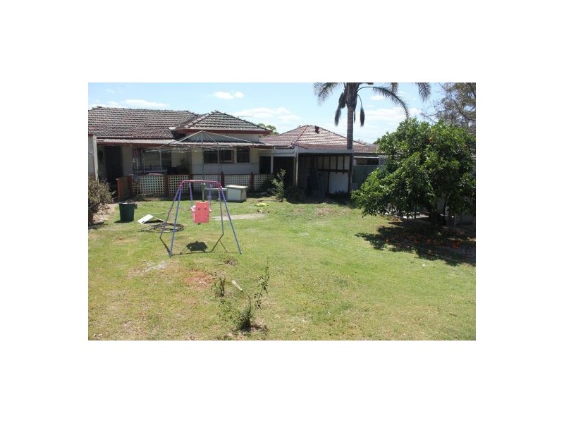 100 Canterbury Road, Glenfield NSW 2167