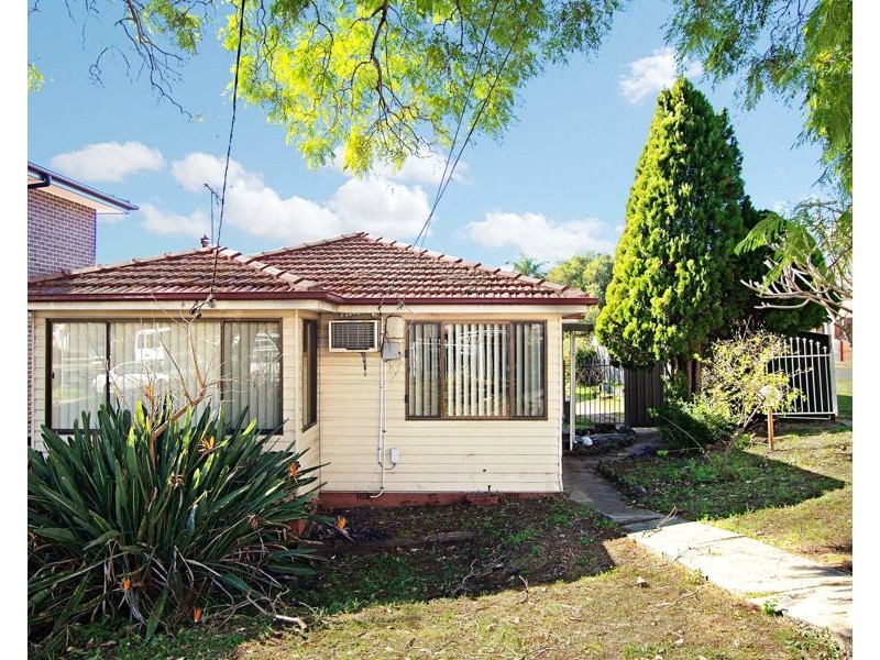 9 The Horsley Drive, Carramar NSW 2163