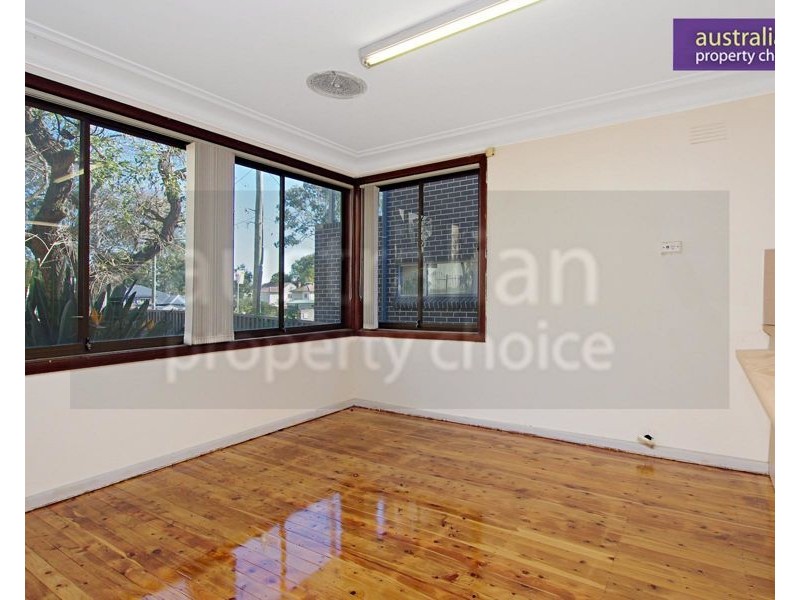 9 The Horsley Drive, Carramar NSW 2163