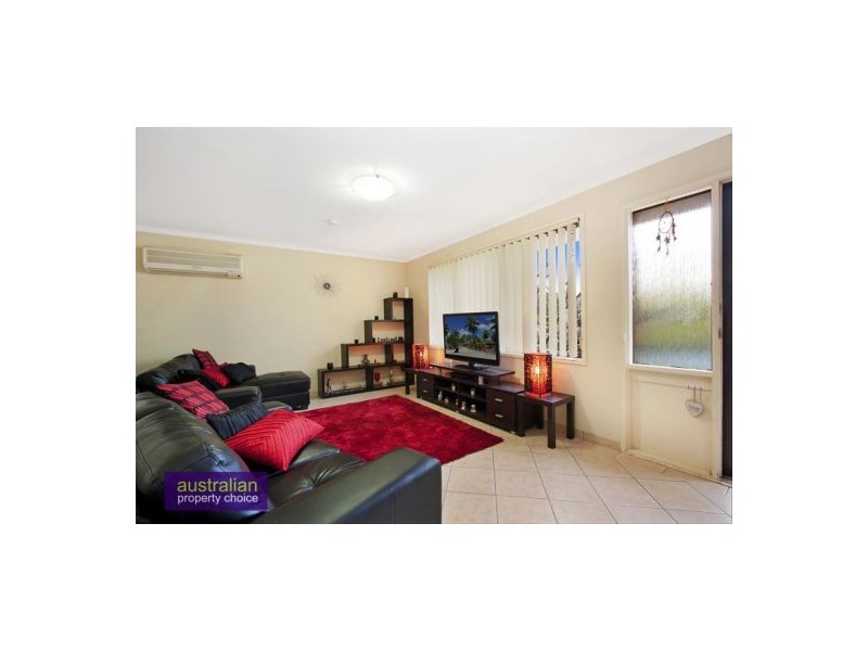 9 Mantalini St, Ambarvale NSW 2560