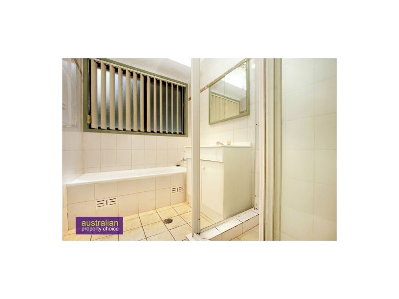 9 Mantalini St, Ambarvale NSW 2560