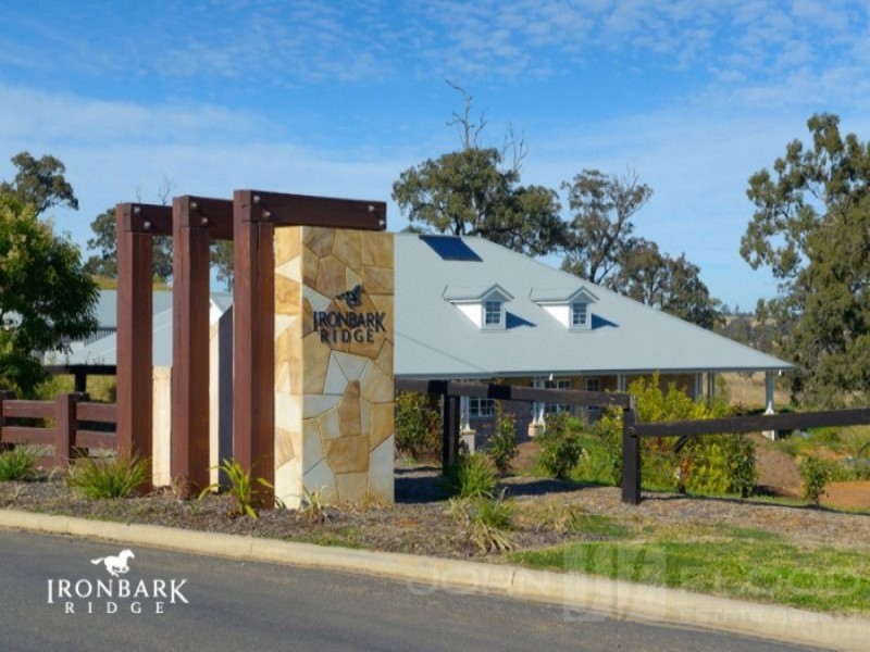 300 Stockyard Parade, Muswellbrook NSW 2333