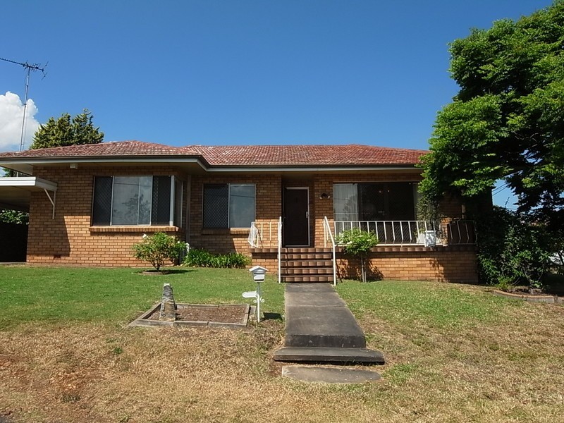 10 Turanville Avenue, Muswellbrook NSW 2333