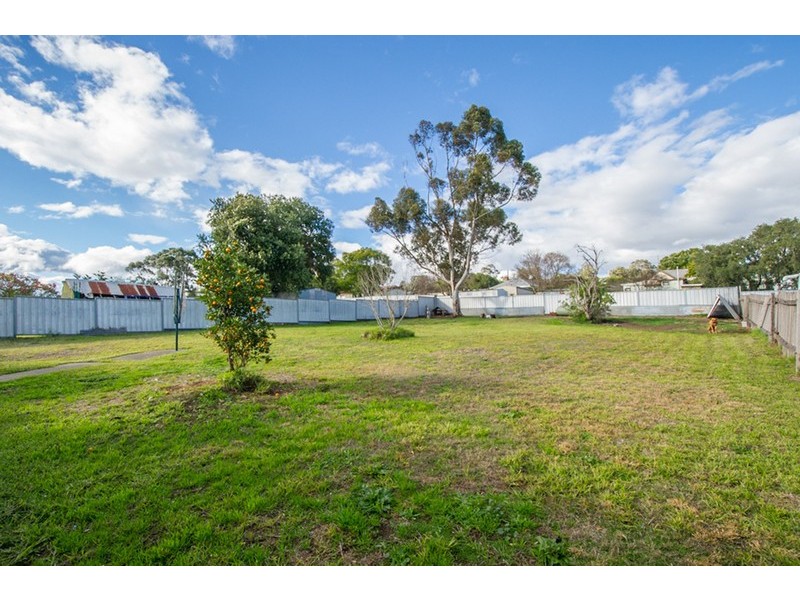 18 Mount Street, Aberdeen NSW 2336