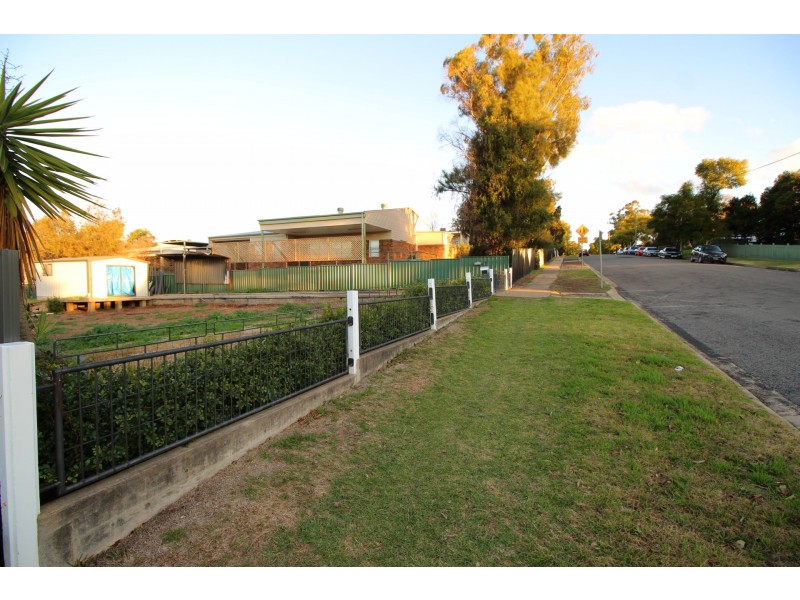 11 Roger Street, Muswellbrook NSW 2333