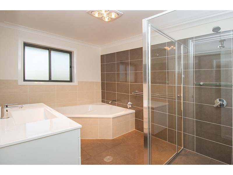 6 Somerset Place, Scone NSW 2337