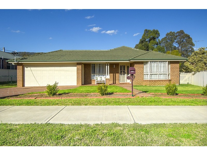 102 Barton Street, Scone NSW 2337