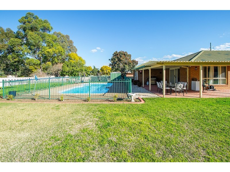 102 Barton Street, Scone NSW 2337