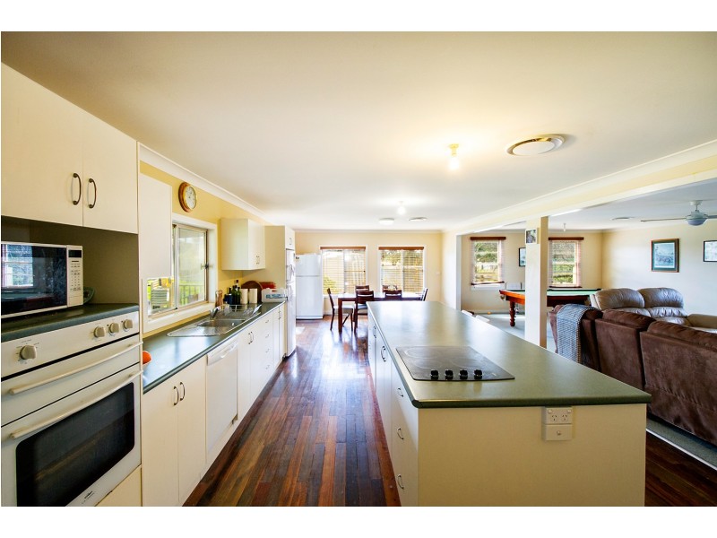 8 Camp Street, Gundy NSW 2337