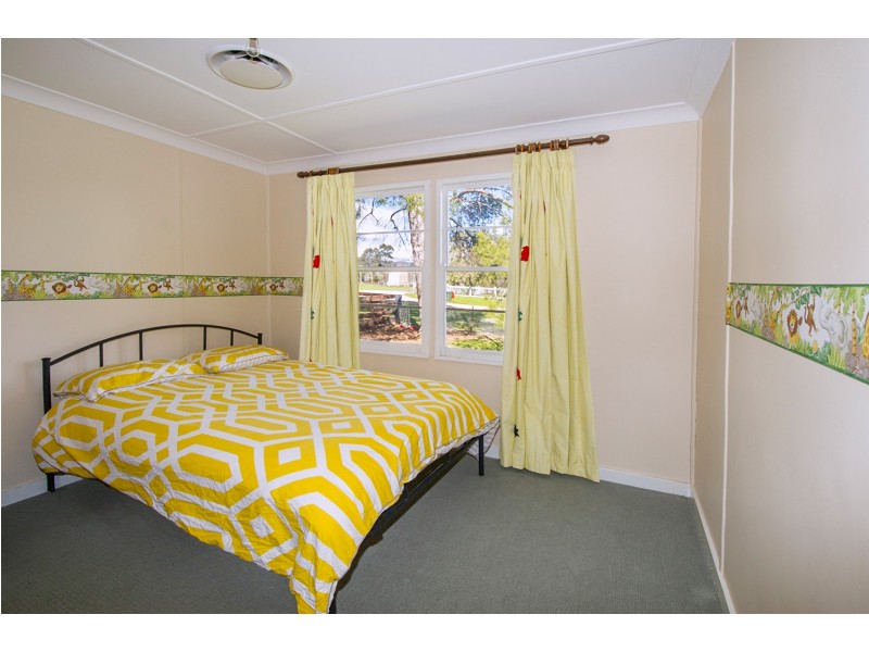 8 Camp Street, Gundy NSW 2337