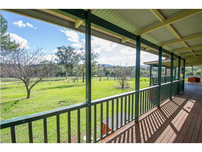 8 Camp Street, Gundy NSW 2337