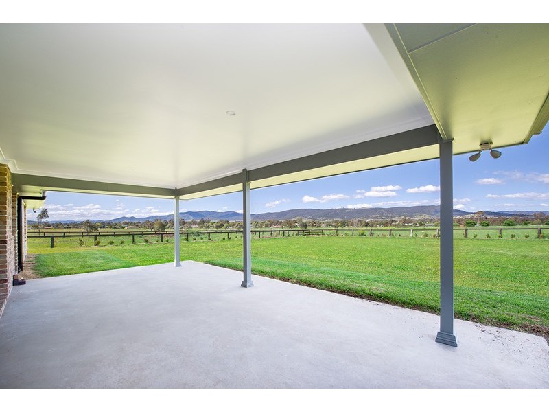 10 Somerset Place, Scone NSW 2337