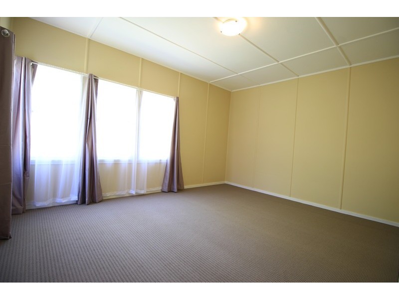 16 Forbes Street, Muswellbrook NSW 2333