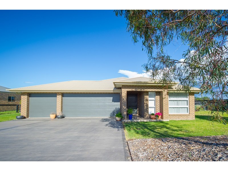 33 Kookaburra Avenue, Scone NSW 2337