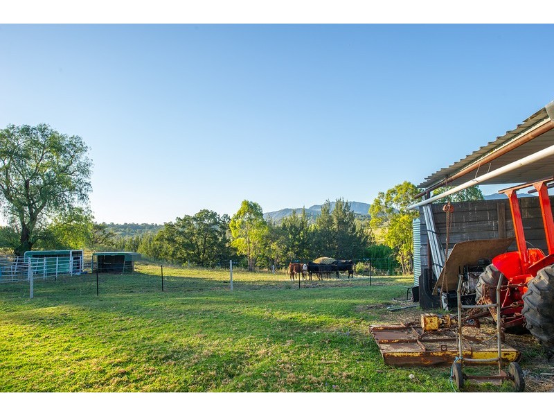 1967 Hunter Road, Gundy NSW 2337