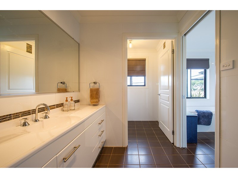 9 Kingfisher Crescent, Scone NSW 2337