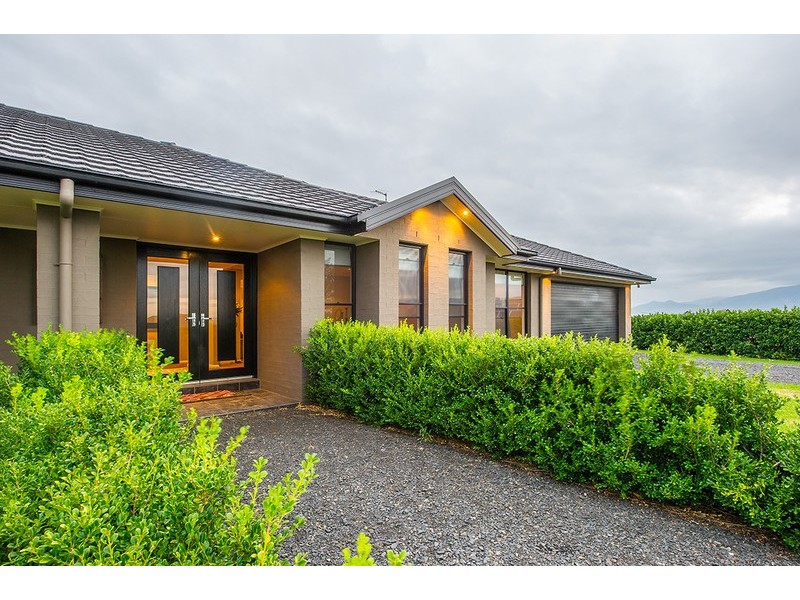 9 Kingfisher Crescent, Scone NSW 2337