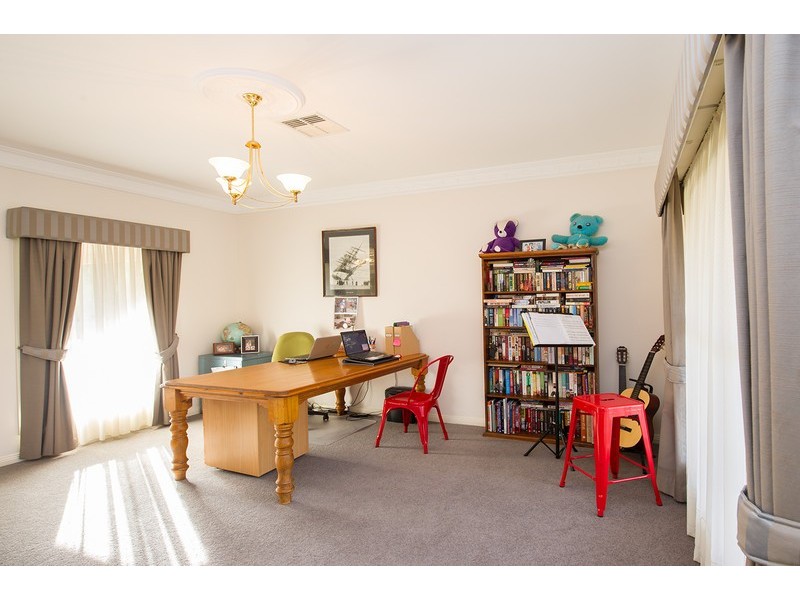 5 St Andrews Place, Muswellbrook NSW 2333