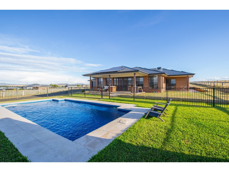 10 Ibis Place, Scone NSW 2337
