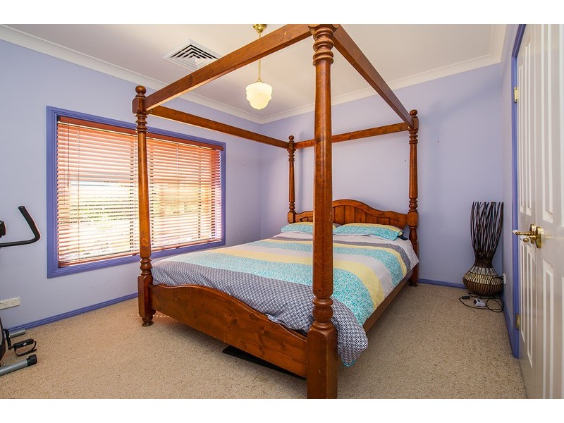 5 Halstead Close, Scone NSW 2337