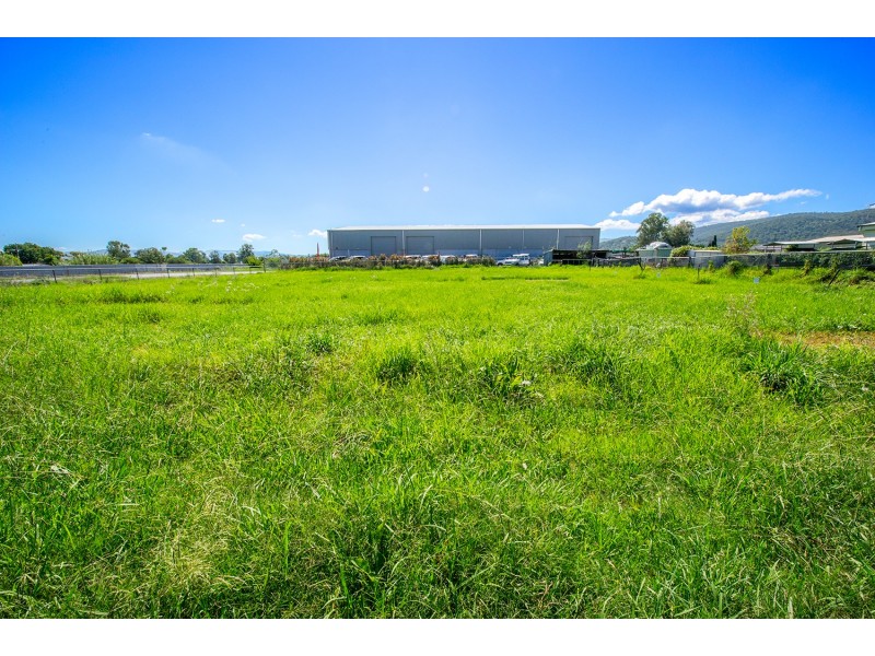 2 & 3, 4 Philip Street, Scone NSW 2337