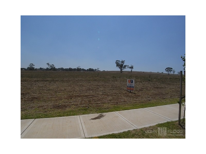 120 Perth Street, Aberdeen NSW 2336