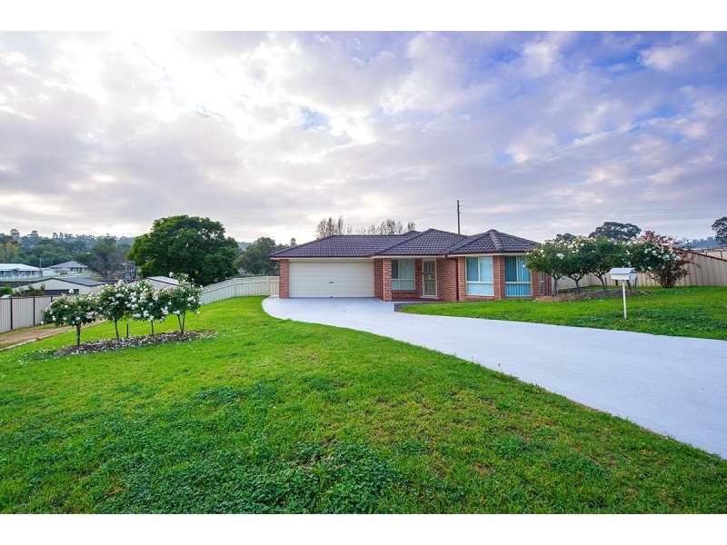 11 Alexander Close, Aberdeen NSW 2336