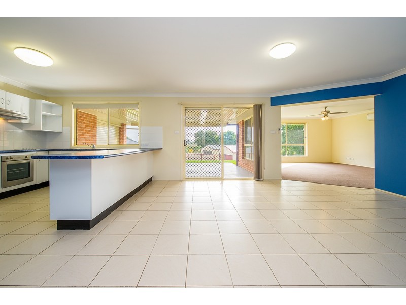 11 Alexander Close, Aberdeen NSW 2336