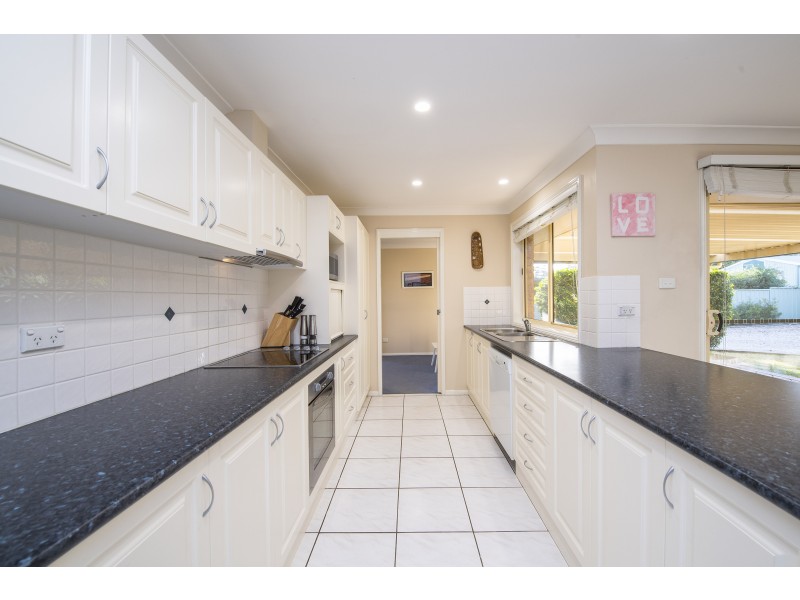 18 Honeysuckle Crescent, Scone NSW 2337