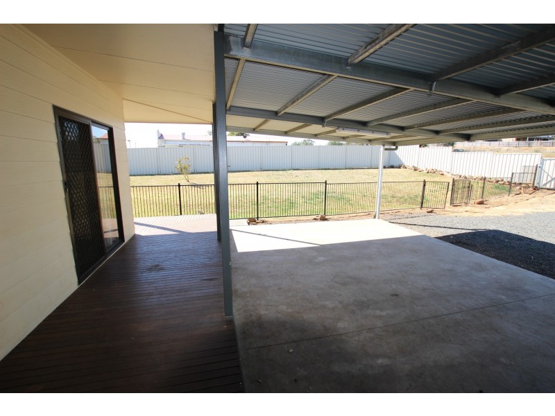 136-138 MacQueen Street, Aberdeen NSW 2336