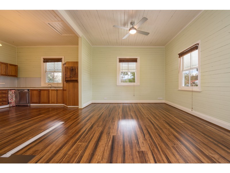 51 Debenham Street, Blandford NSW 2338