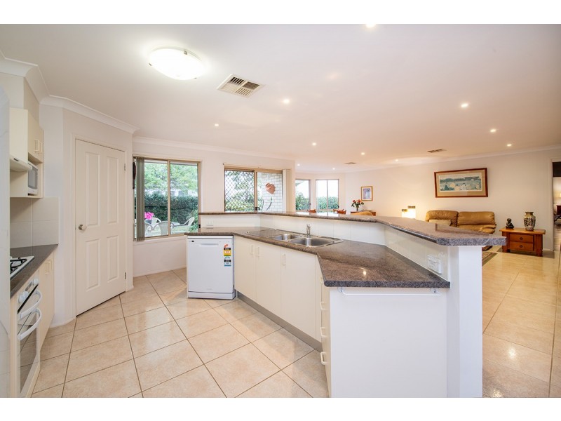 6 Redbank Drive, Scone NSW 2337