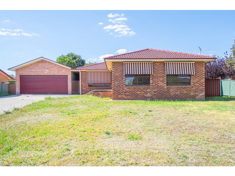 2 Lang Place, Scone NSW 2337