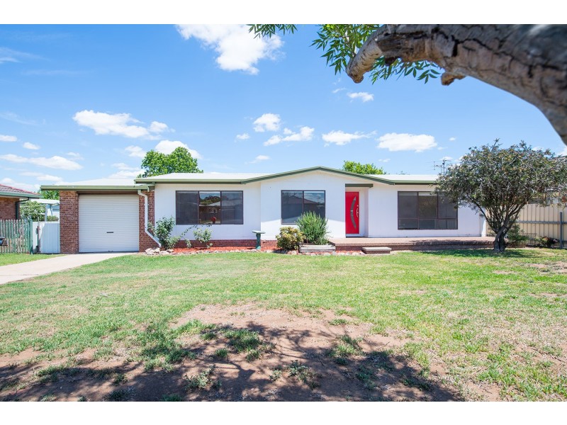 32 Claret Avenue, Muswellbrook NSW 2333