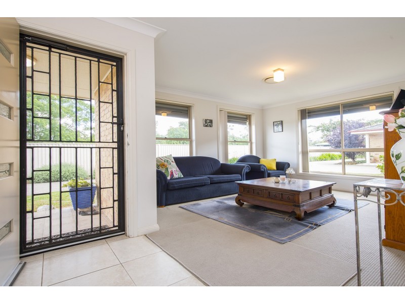 2/75A Kingdon Street, Scone NSW 2337