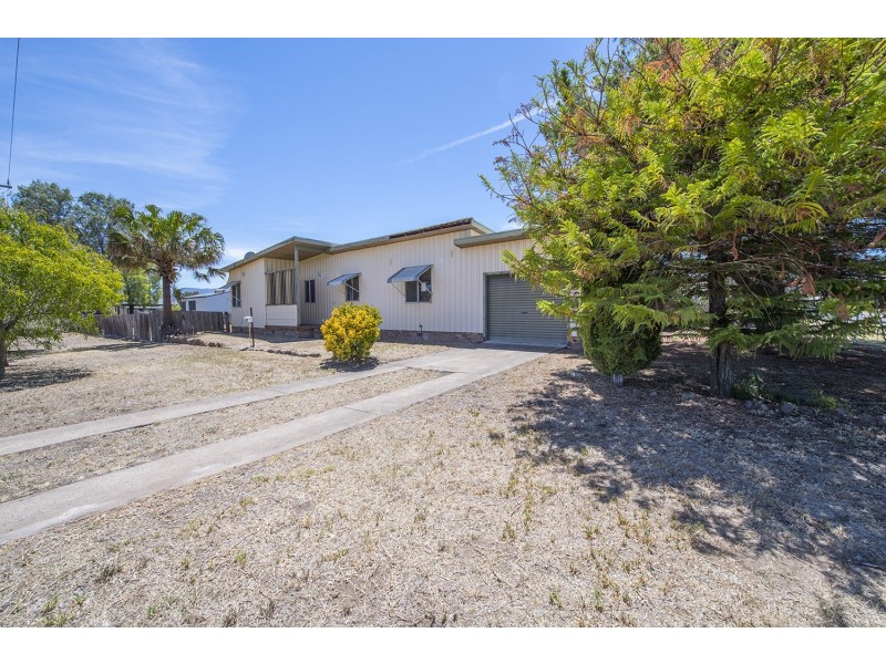 30 Hill Street, Scone NSW 2337