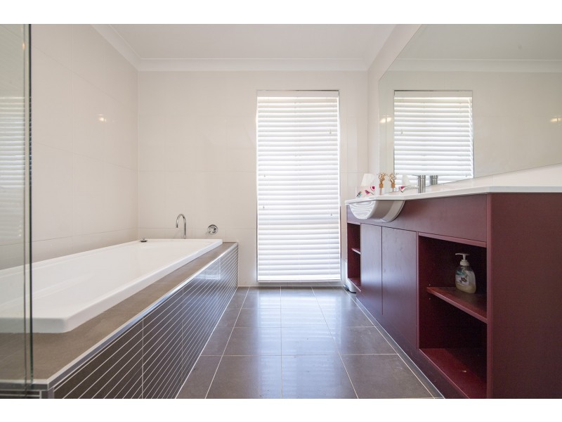 4 Kingfisher Crescent, Scone NSW 2337