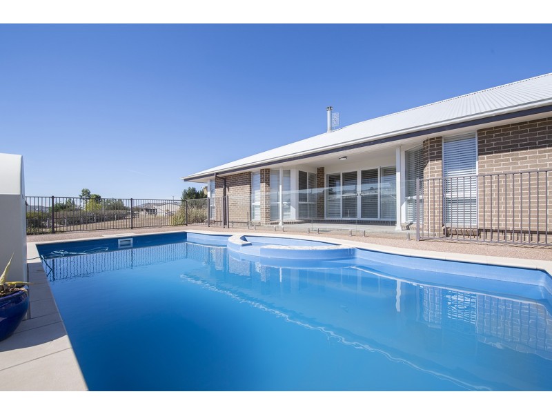 4 Kingfisher Crescent, Scone NSW 2337