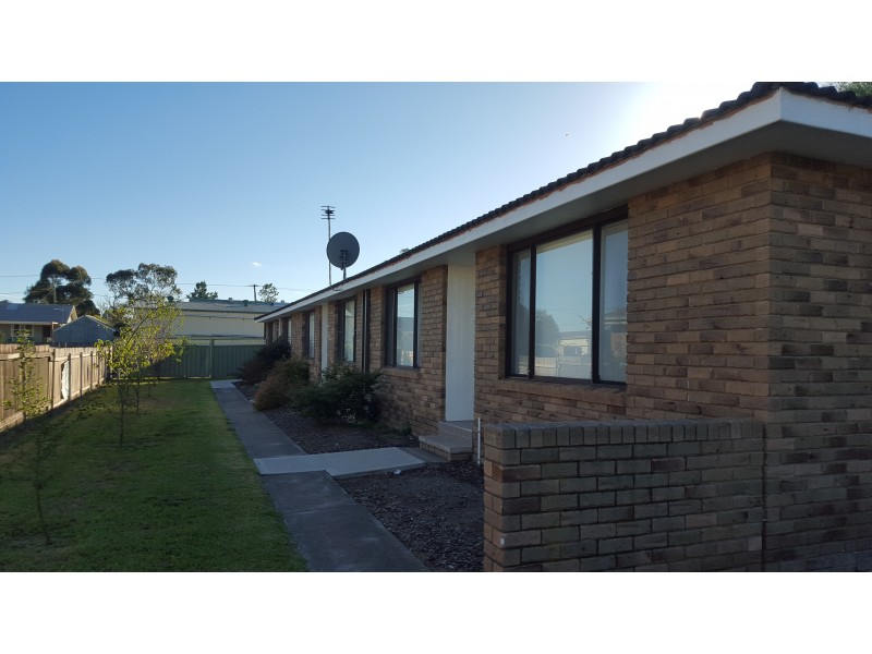 2/32 Mount Street, Scone NSW 2337