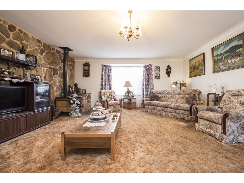 11 Seaward Avenue, Scone NSW 2337