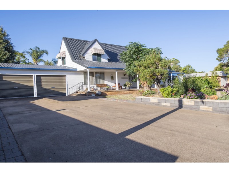 11 Seaward Avenue, Scone NSW 2337