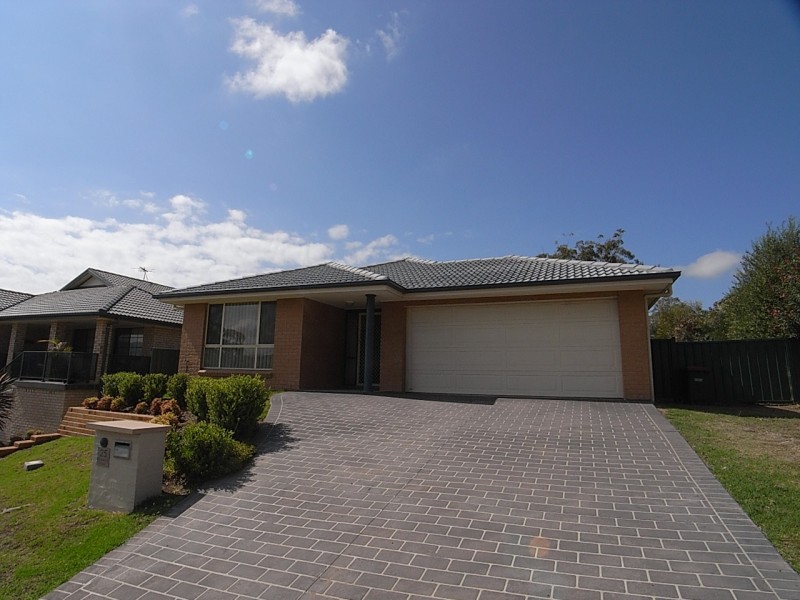 25 Bloodwood Road, Muswellbrook NSW 2333
