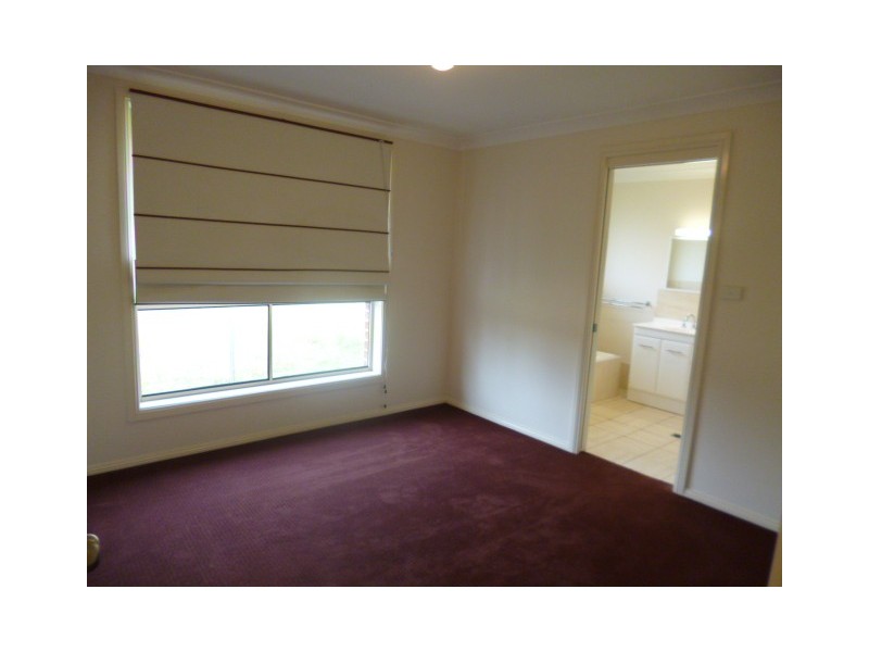 2/9 Lou Fisher Place, Muswellbrook NSW 2333