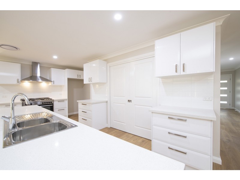 13 Somerset Place, Scone NSW 2337