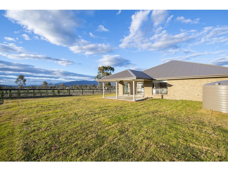 13 Somerset Place, Scone NSW 2337