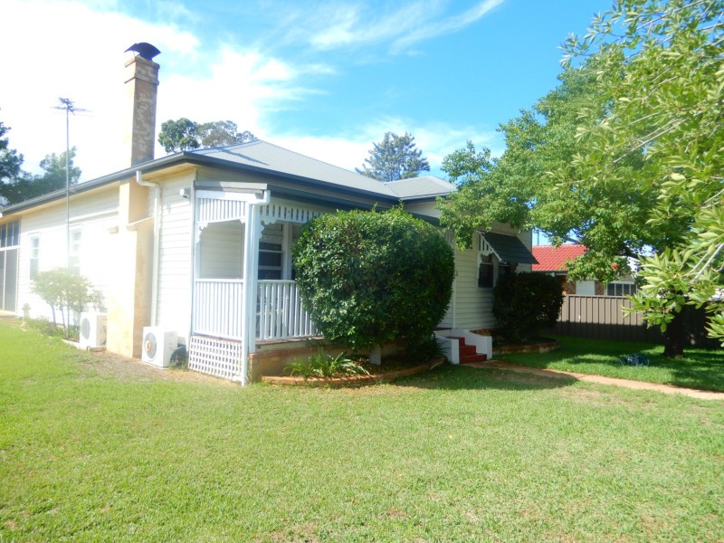27 Clendinning Street, Muswellbrook NSW 2333