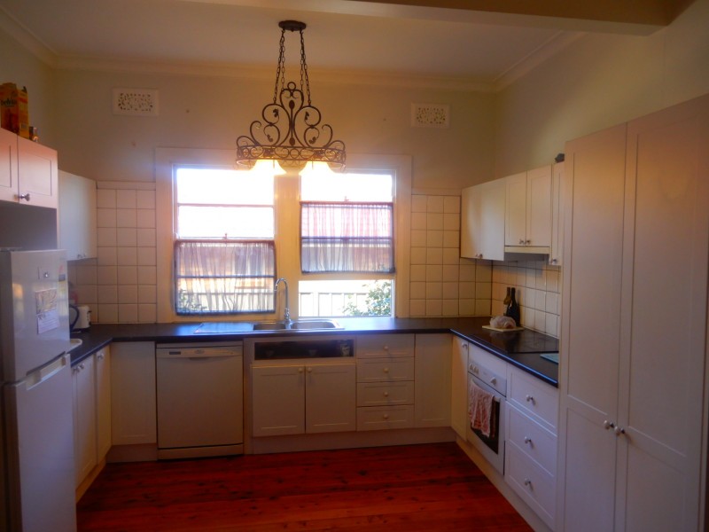 27 Clendinning Street, Muswellbrook NSW 2333