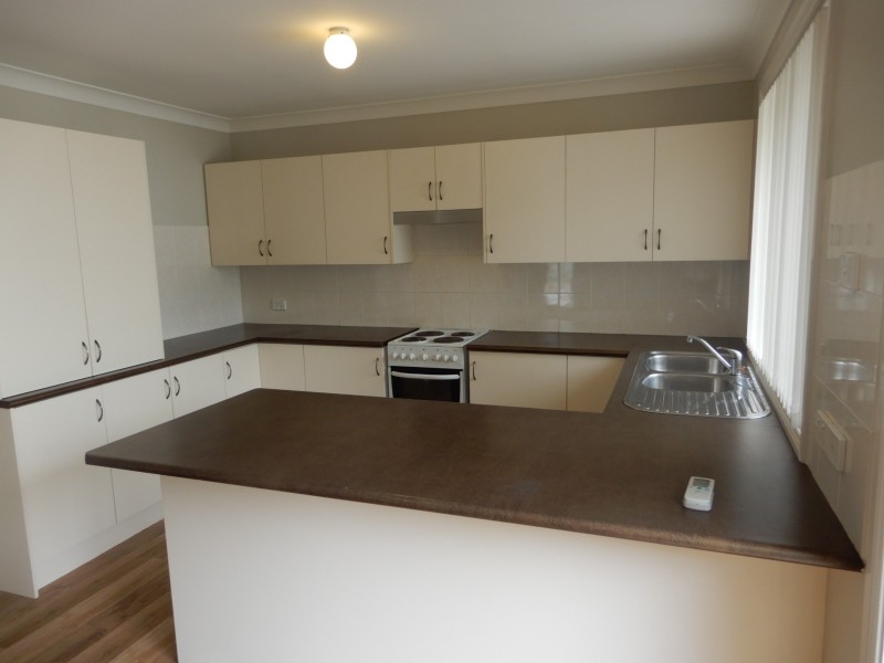 2/1 Coolibah Close, Muswellbrook NSW 2333